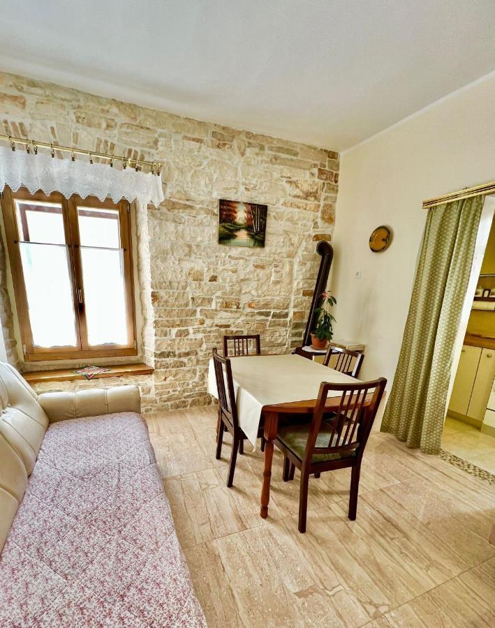 The Green House - 20M From The Beach Novigrad  Bagian luar foto